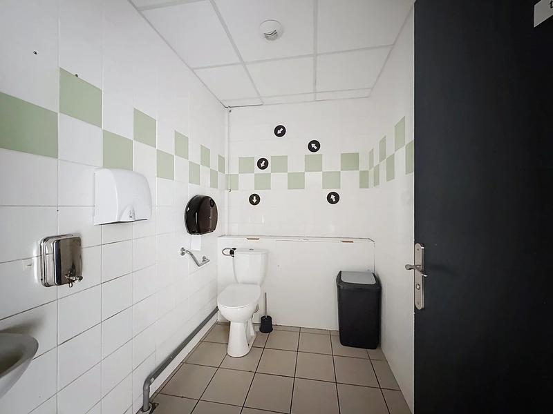 Bureau - 475 m² - 1 pièce