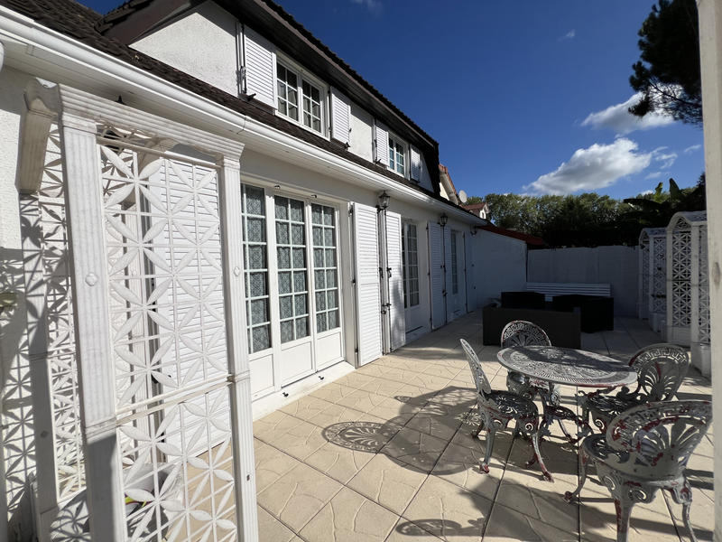 Maison - 130 m² - 6 pièces