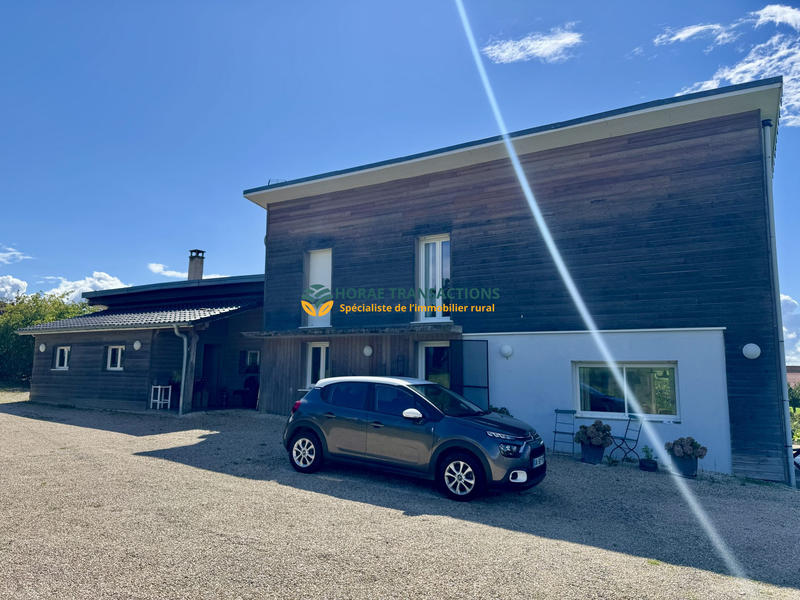 Maison ancienne - 204 m² - 8 pièces