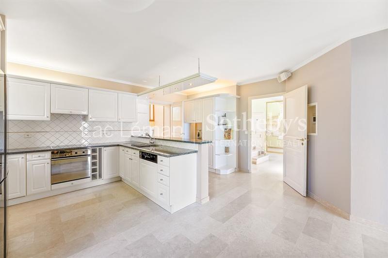 Villa - 522 m² - 10 pièces