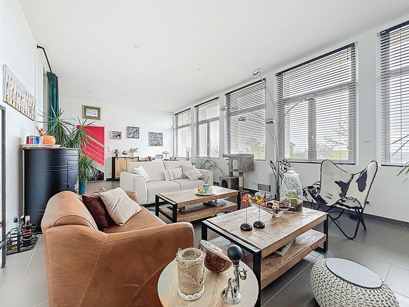 Maison - 408 m² - 11 pièces