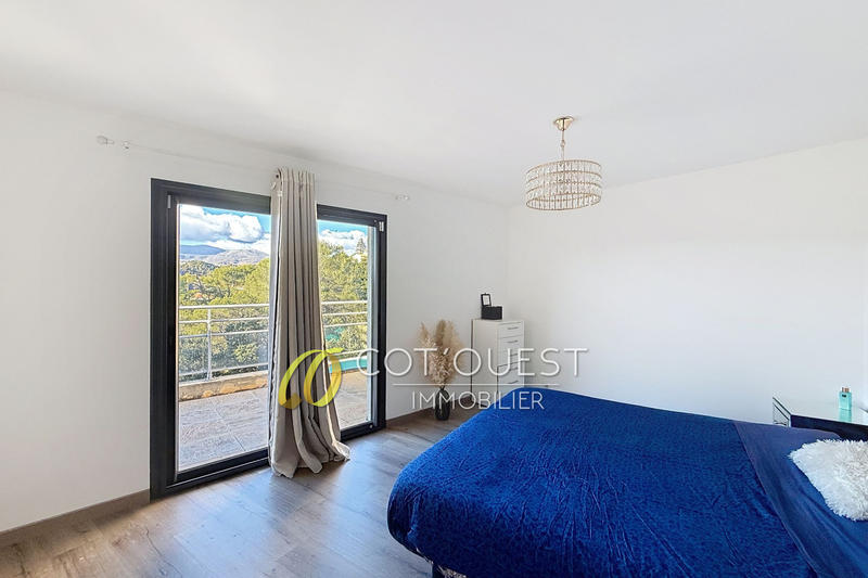 Appartement - 90 m² - 3 pièces