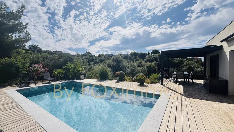 Maison - 140 m² - 6 pièces