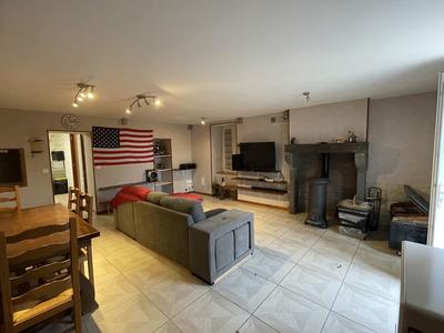 Propriété - 114 m² - 4 pièces