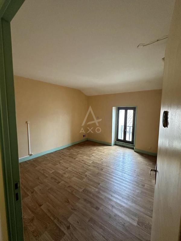 Maison de village - 100 m² - 5 pièces