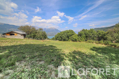 Terrain - 2 500 m²