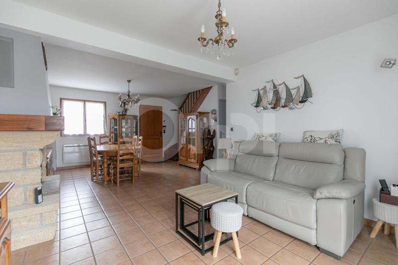 Maison - 99 m² - 4 pièces