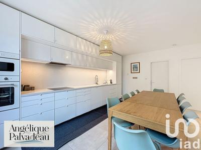 Maison - 185 m² - 12 pièces