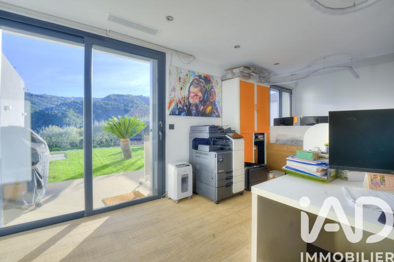 Maison de maîtres - 360 m² - 10 pièces