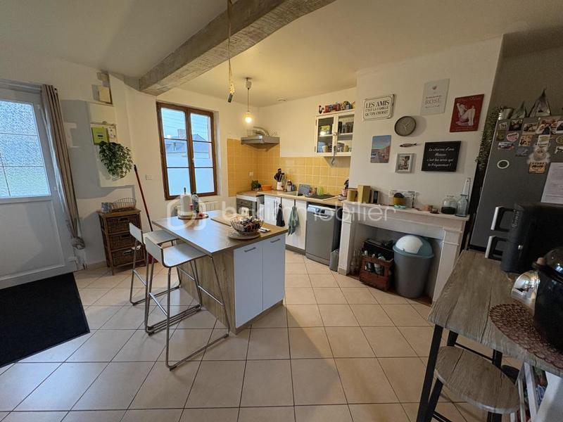 Maison - 248 m² - 10 pièces
