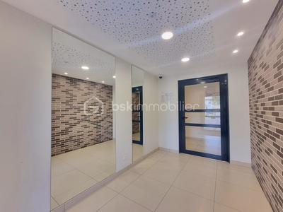 Appartement - 67 m² - 4 pièces