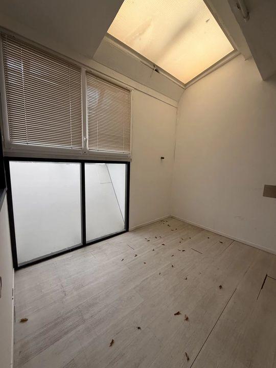 Bureau - 326 m² - 20 pièces