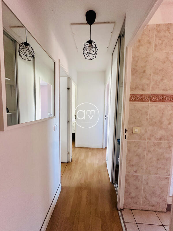 Maison - 83 m² - 4 pièces