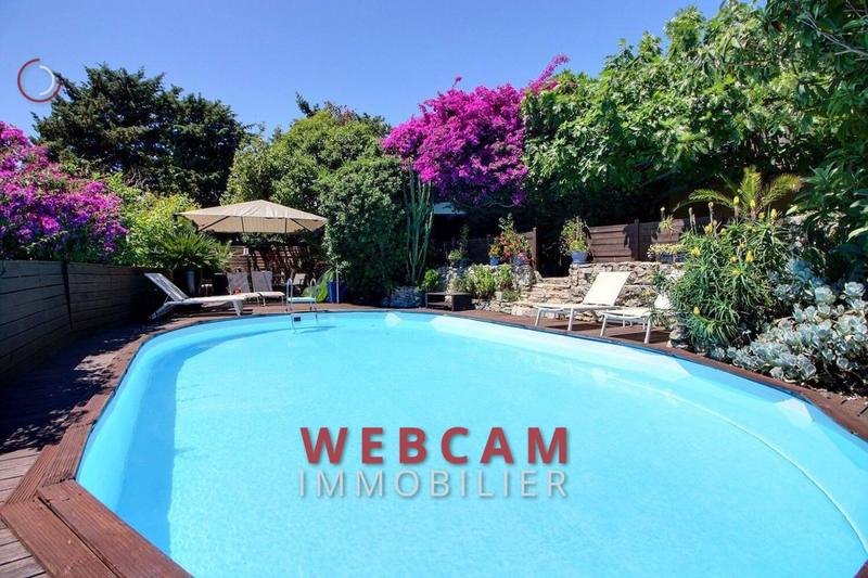 Propriété - 210 m² - 8 pièces