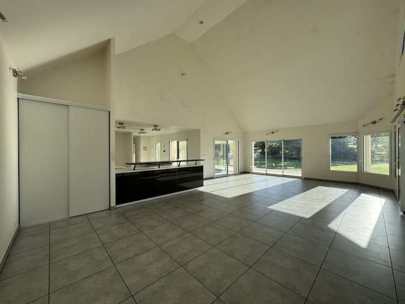 Maison - 195 m² - 6 pièces