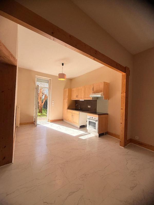 Maison - 96 m² - 4 pièces