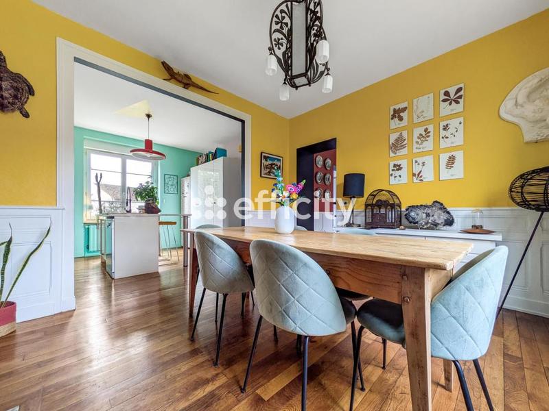 Maison - 170 m² - 8 pièces