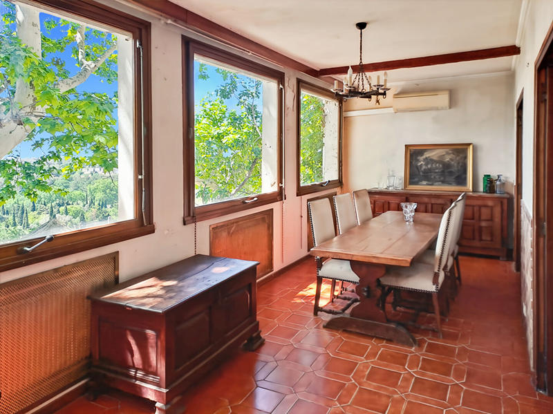 Maison - 185 m² - 8 pièces