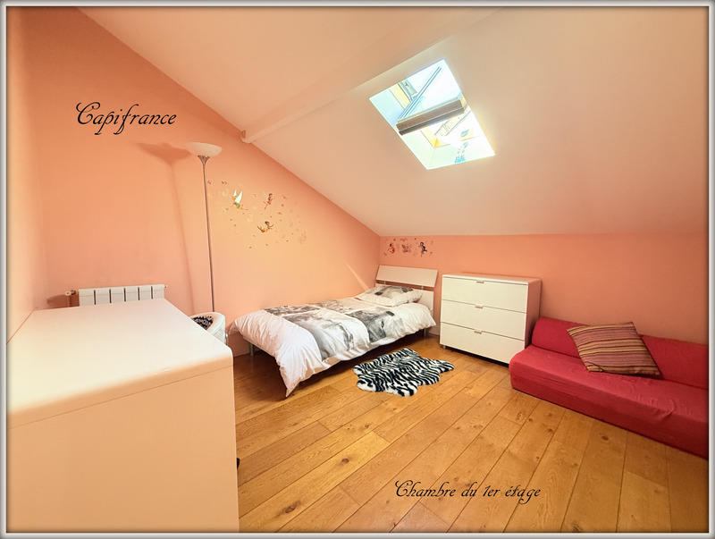 Maison - 185 m² - 8 pièces