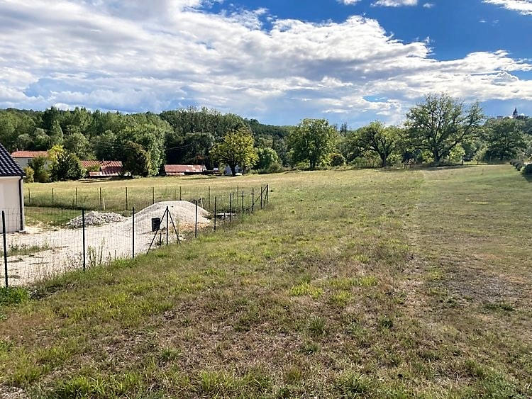 Terrain constructible - 5 693 m²