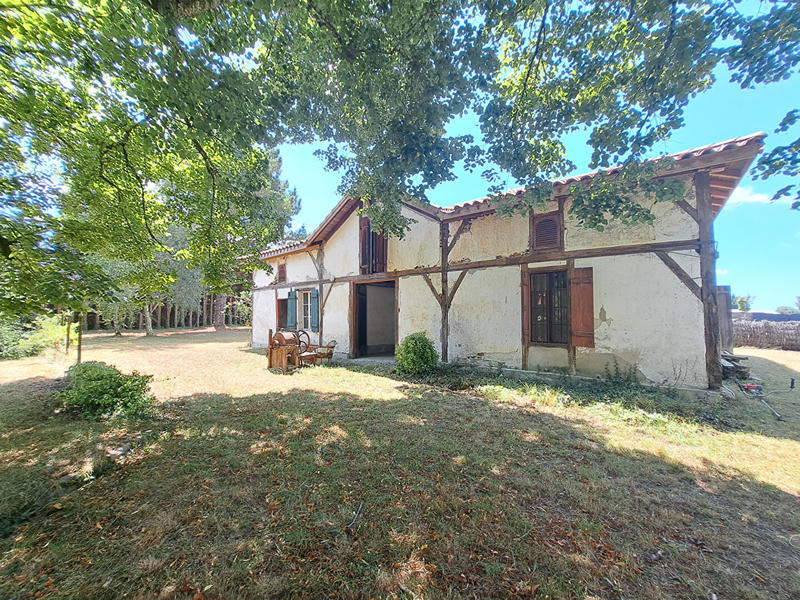 Maison - 335 m² - 4 pièces