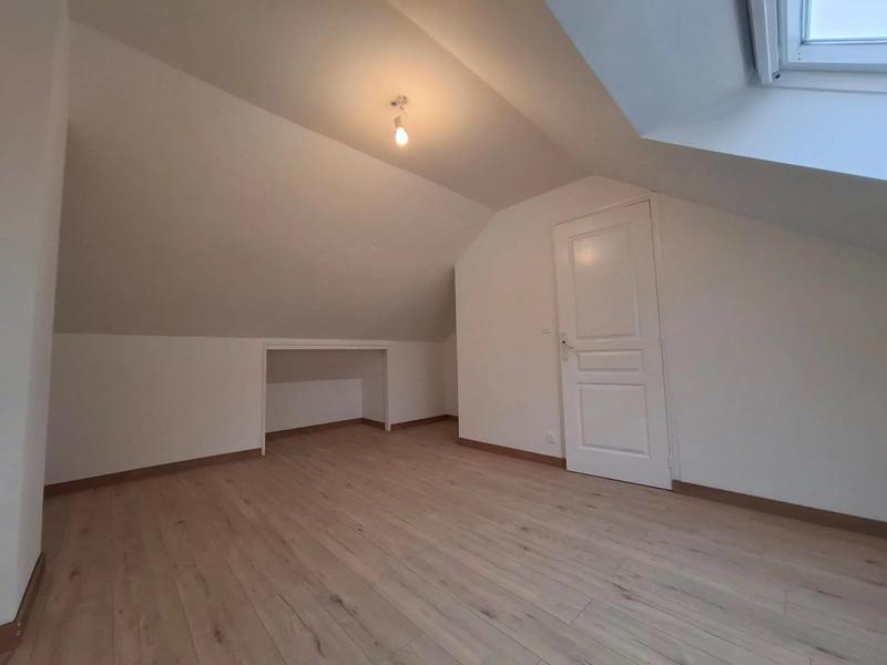 Maison - 96 m² - 6 pièces