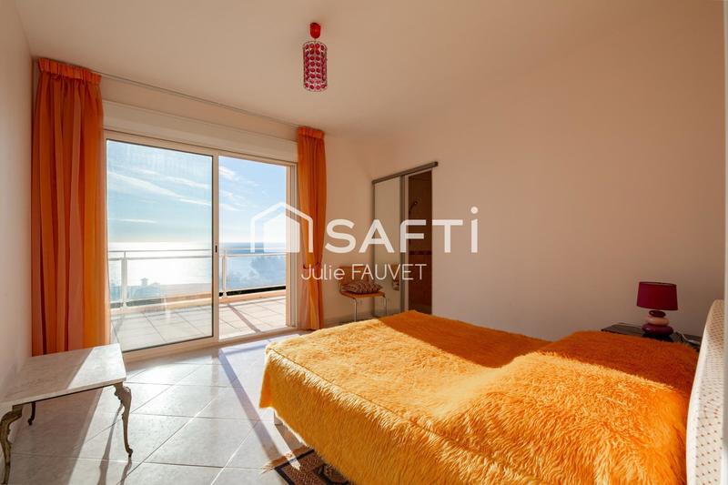 Villa - 250 m² - 9 pièces