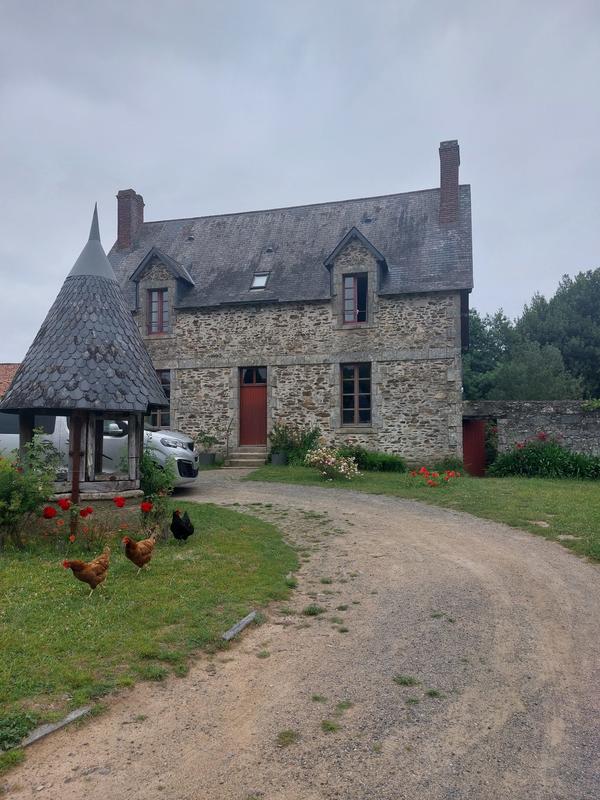 Maison ancienne - 195 m² - 6 pièces