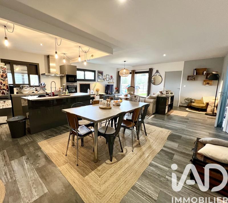 Maison - 117 m² - 5 pièces