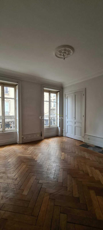 Appartement - 75 m² - 3 pièces