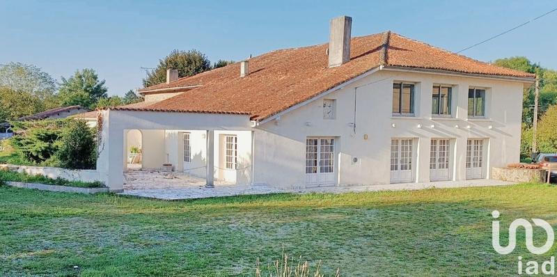 Maison - 560 m² - 10 pièces