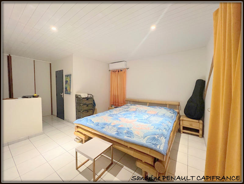 Villa - 221 m² - 7 pièces