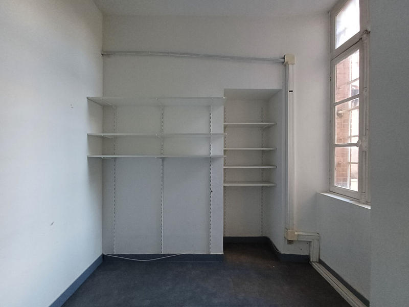 Local commercial - 69 m² - 3 pièces