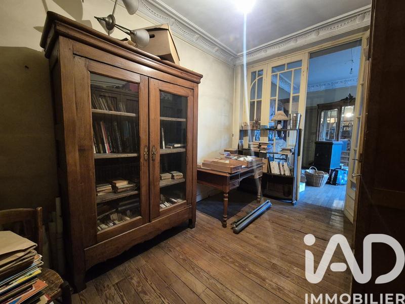 Maison - 250 m² - 10 pièces