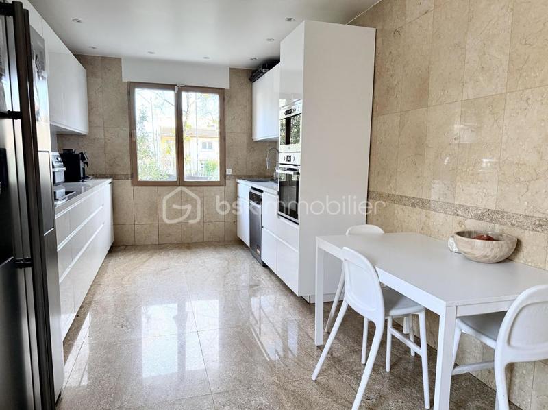 Villa - 180 m² - 5 pièces