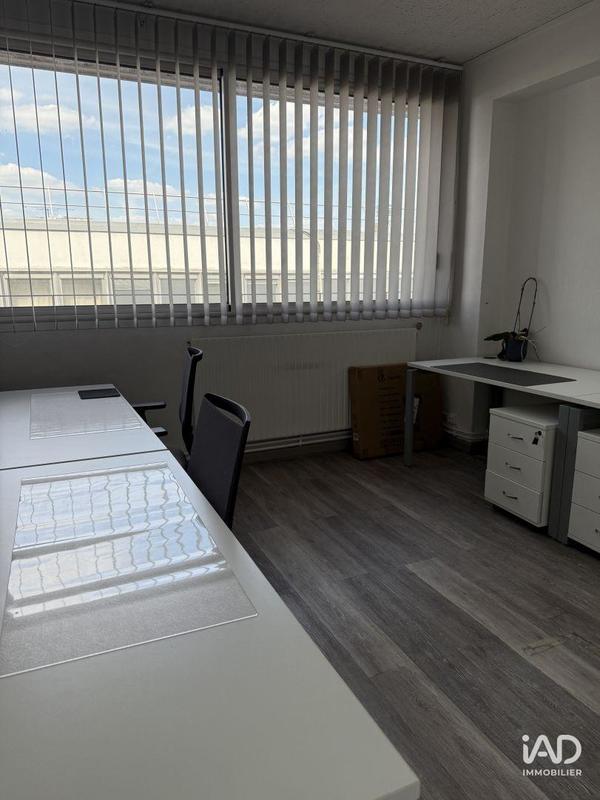 Bureau - 80 m² - 4 pièces