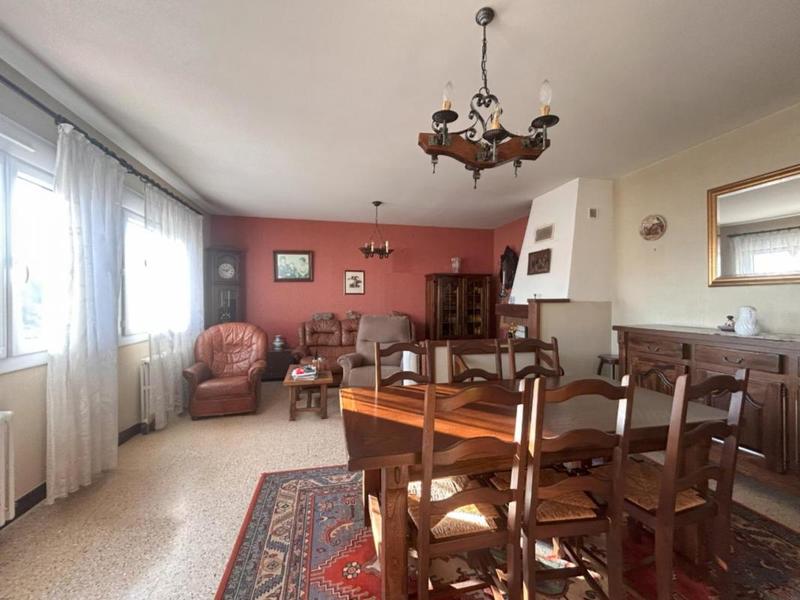 Maison traditionnelle - 102 m² - 5 pièces