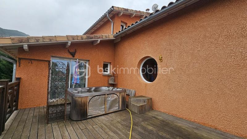 Maison - 166 m² - 6 pièces