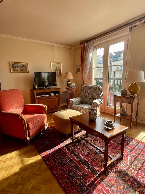 Appartement - 100 m² - 5 pièces