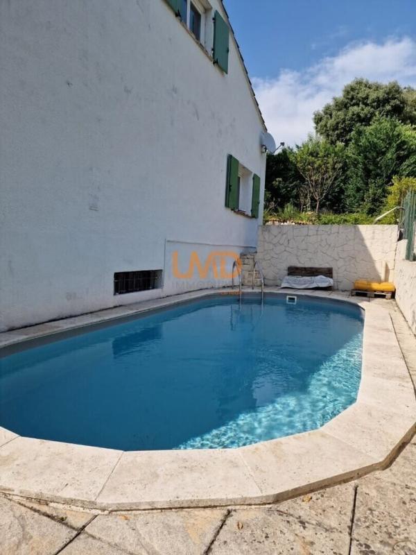 Maison - 140 m² - 6 pièces