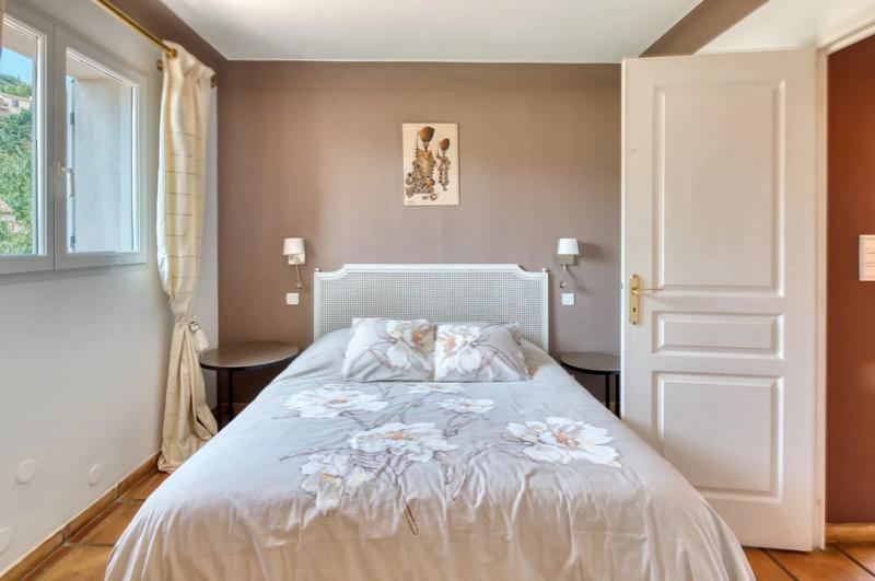 Villa - 221 m² - 5 pièces