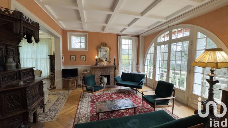 Maison - 357 m² - 14 pièces