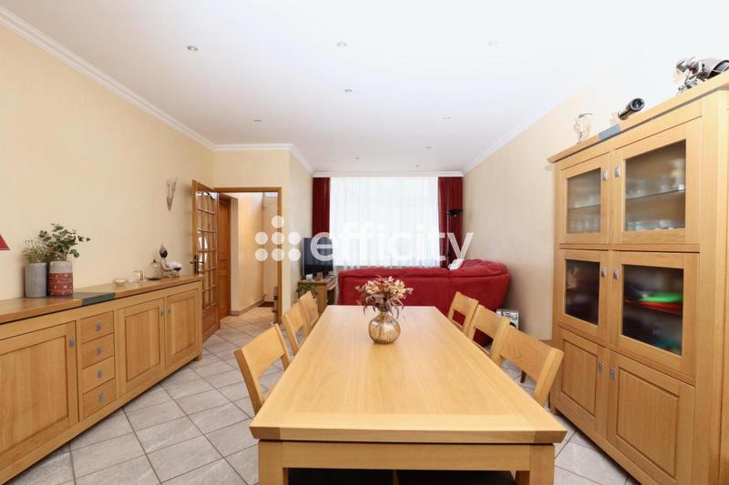 Maison - 140 m² - 6 pièces