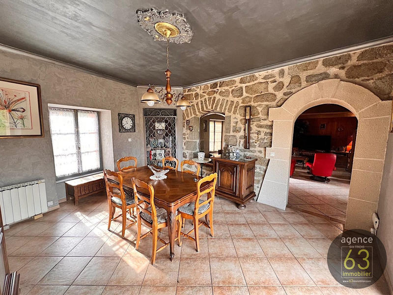 Maison ancienne - 171 m² - 6 pièces