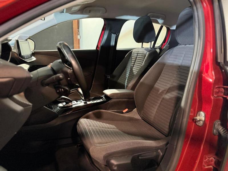 Peugeot 208 II (P21) 5 Portes e-208 100kW 136ch Apple CarPlay, Régulateur de vitesse, Radars Ar stationnement