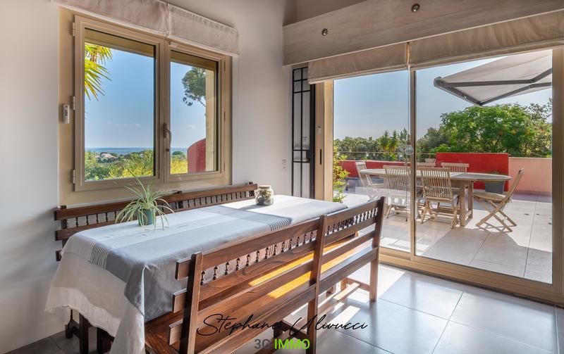 Maison d'architecte - 263 m² - 9 pièces