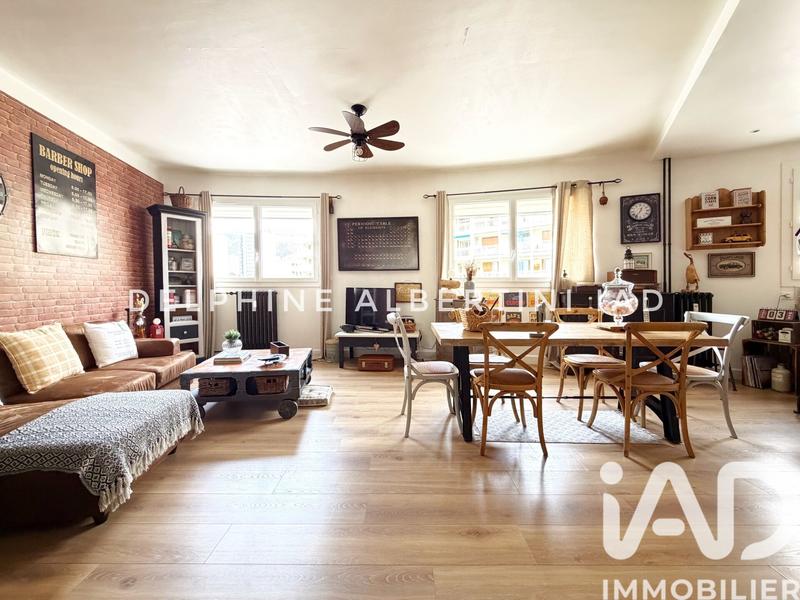 Appartement - 82 m² - 3 pièces