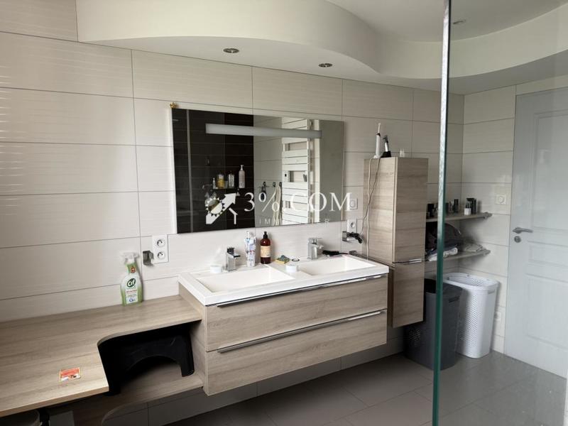 Maison - 170 m² - 7 pièces