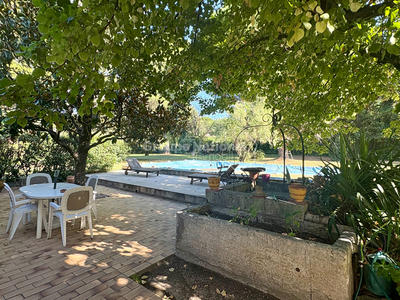 Mas - 171 m² - 9 pièces