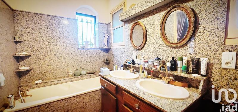 Maison - 190 m² - 8 pièces